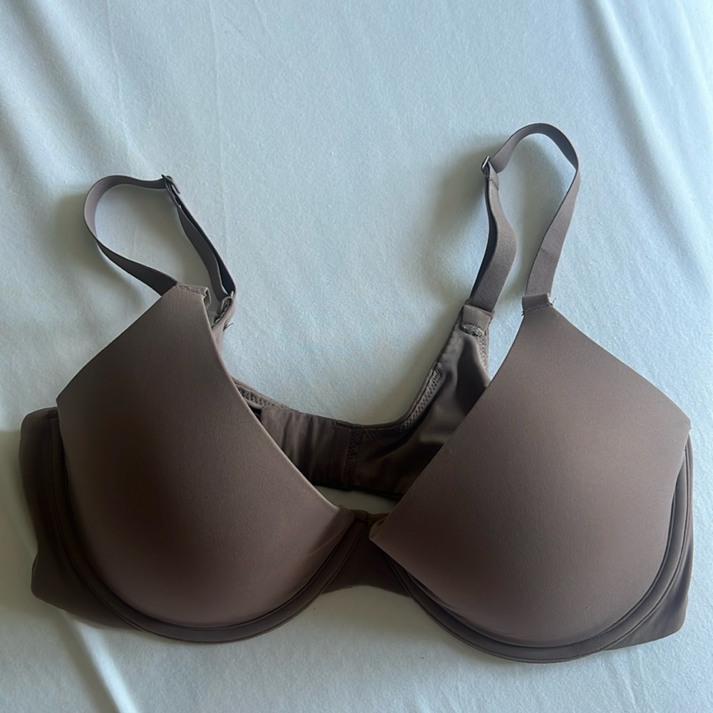 SKIMS Fits everybody plunge bra